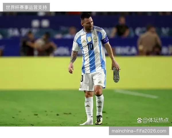 梅西伤势恢复情况成疑，斯卡洛尼或需调整进攻B计划以应对阿尔及利亚的密集防守